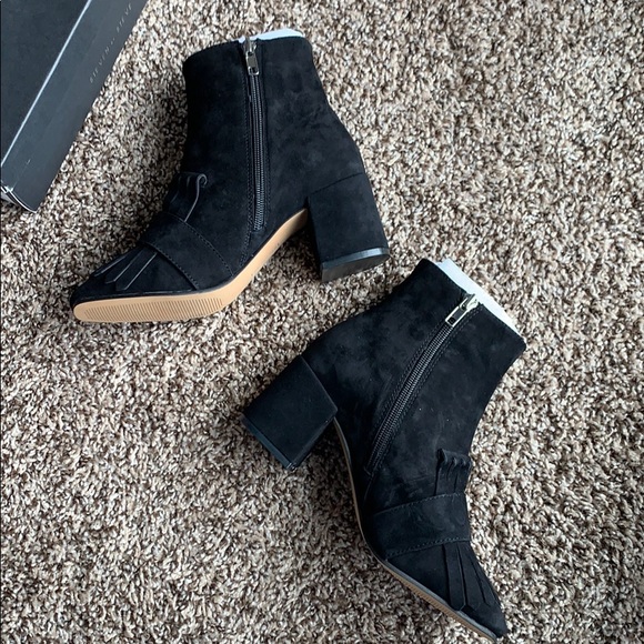 BNIB Steve Madden || Shooter Kiltie Suede Booties - Picture 7 of 8